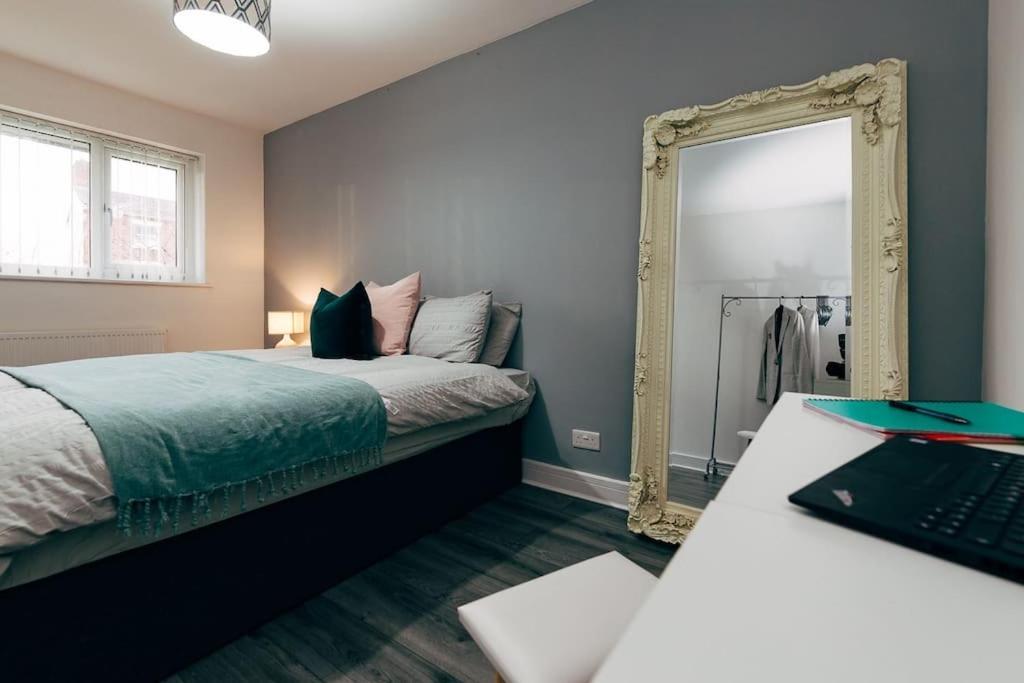 Park & Relax In 1Bd Central Liverpool Home מראה חיצוני תמונה
