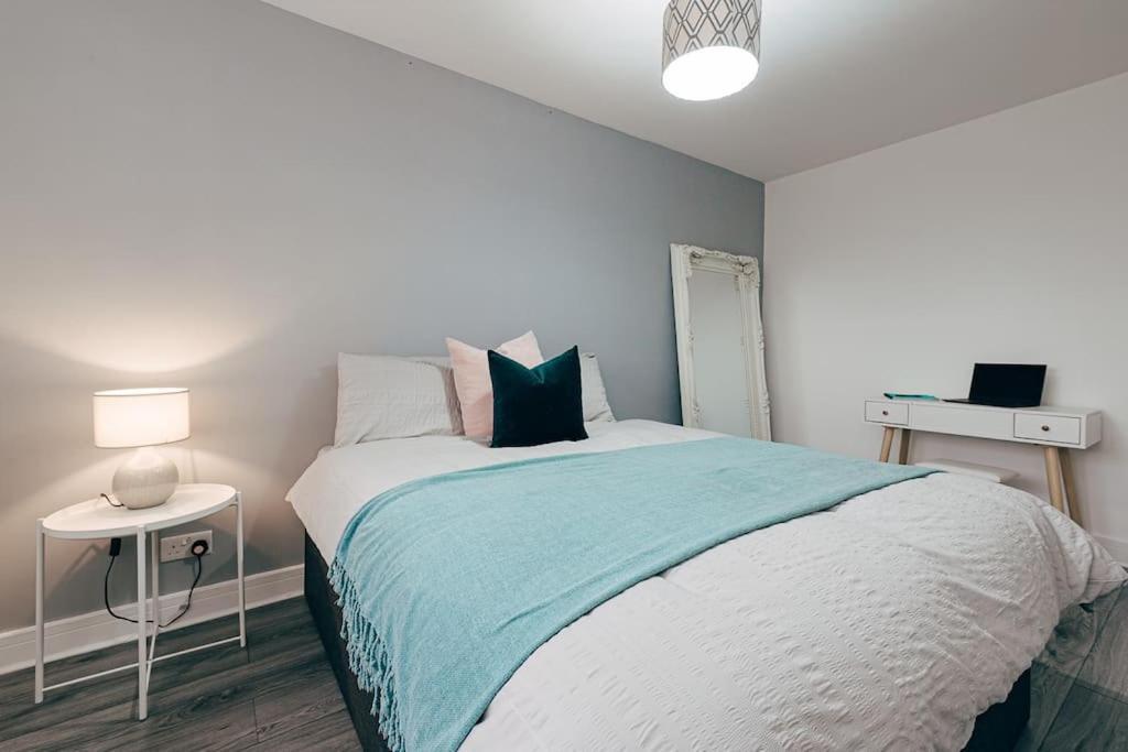 Park & Relax In 1Bd Central Liverpool Home מראה חיצוני תמונה